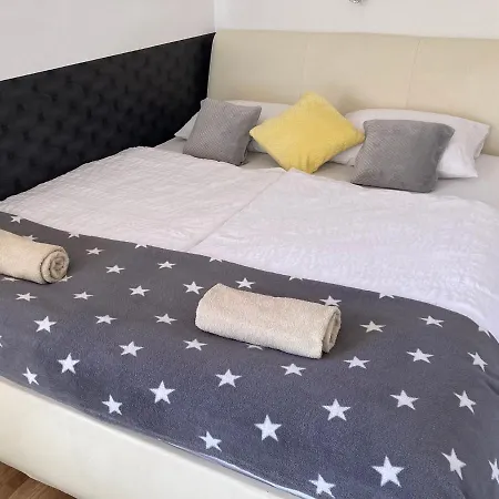 Apartment Origo *