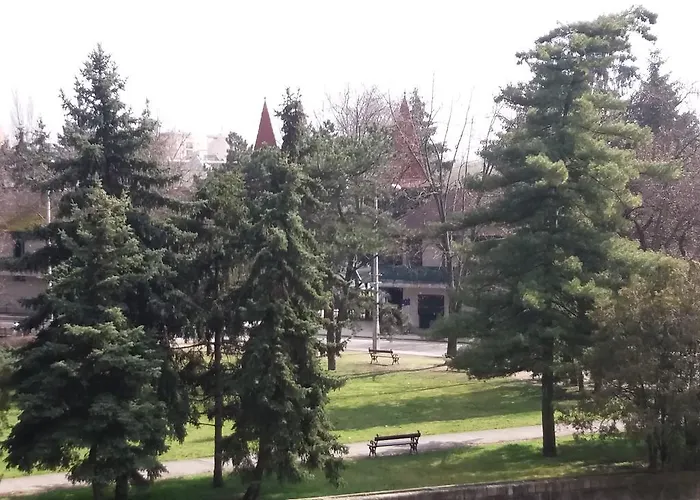 Origo アパート エゲル